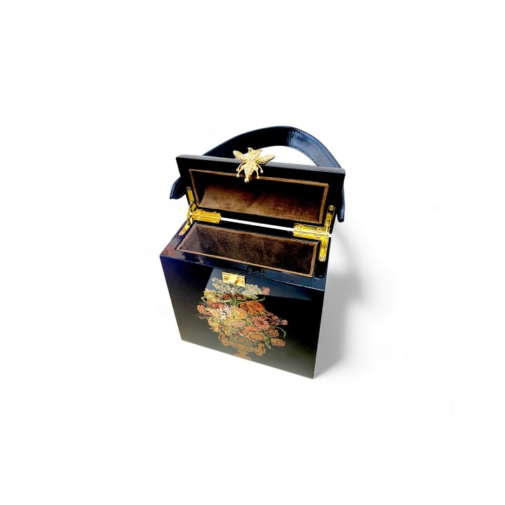 RENÉ pochette scultura